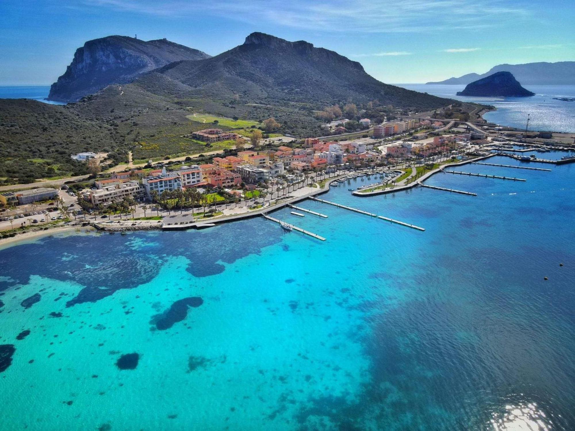 Villa Alfredo Golfo Aranci Esterno foto